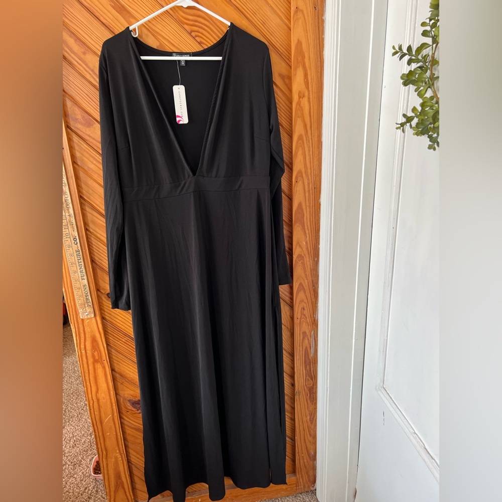 NWT SIZE 1X Curvy Sense black dress.